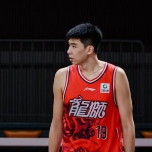 开云官网-给机会就爆！徐昕轰24分14板统治加时赛，低位蜕变，杜锋真不会用