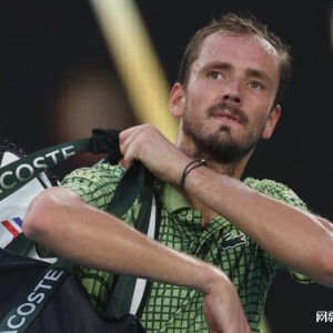 kaiyun-41名ATP人员被困迪拜梅总打趣来场闭门赛，周意发文称成战地记者