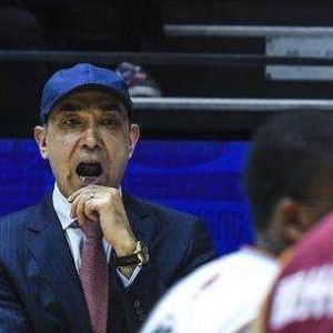 周琦离开新疆艰难启程 季后赛才是更现实目标？